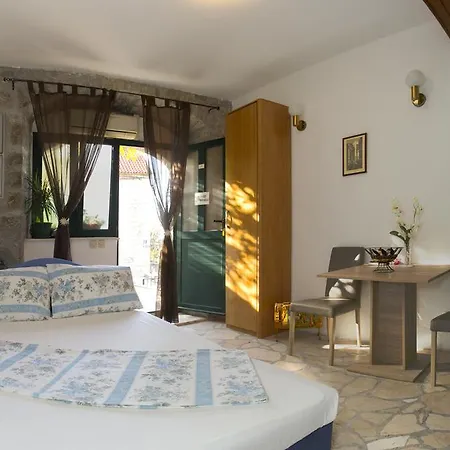 Appartement Adela *